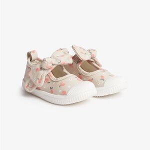 NWT Baby Floral Beige Shoes size:4